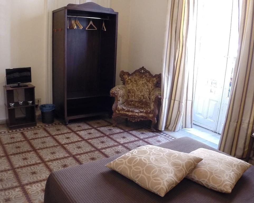 Aloi Rooms Aeroporto di Catania Fontana Rossa Camera foto