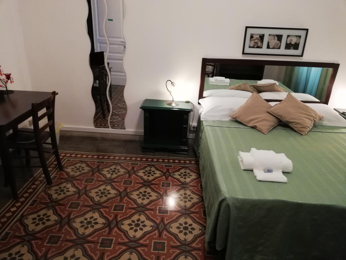 Aloi Rooms Aeroporto di Catania Fontana Rossa Esterno foto