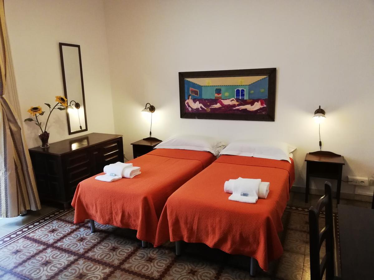 Aloi Rooms Aeroporto di Catania Fontana Rossa Esterno foto
